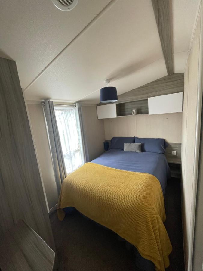 Delightful 6 Berth Holiday Home With Decking Area Chichester Esterno foto